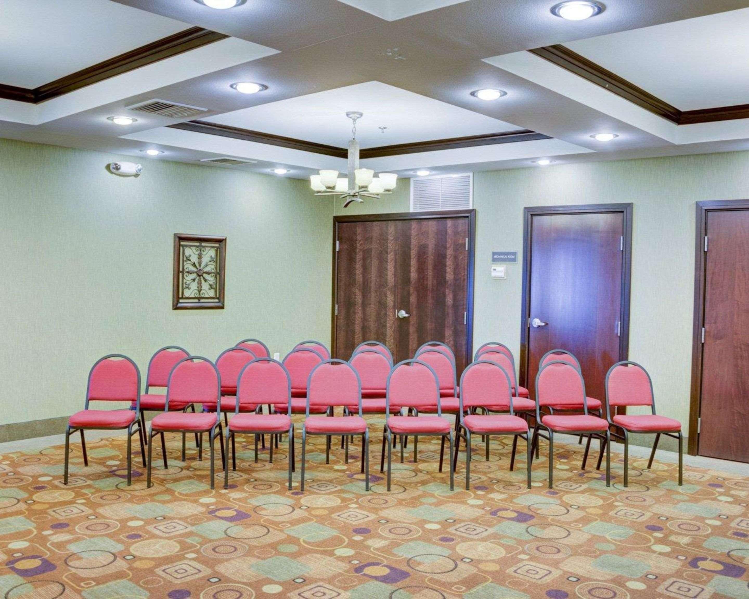 Comfort Inn & Suites Russellville I-40 Экстерьер фото
