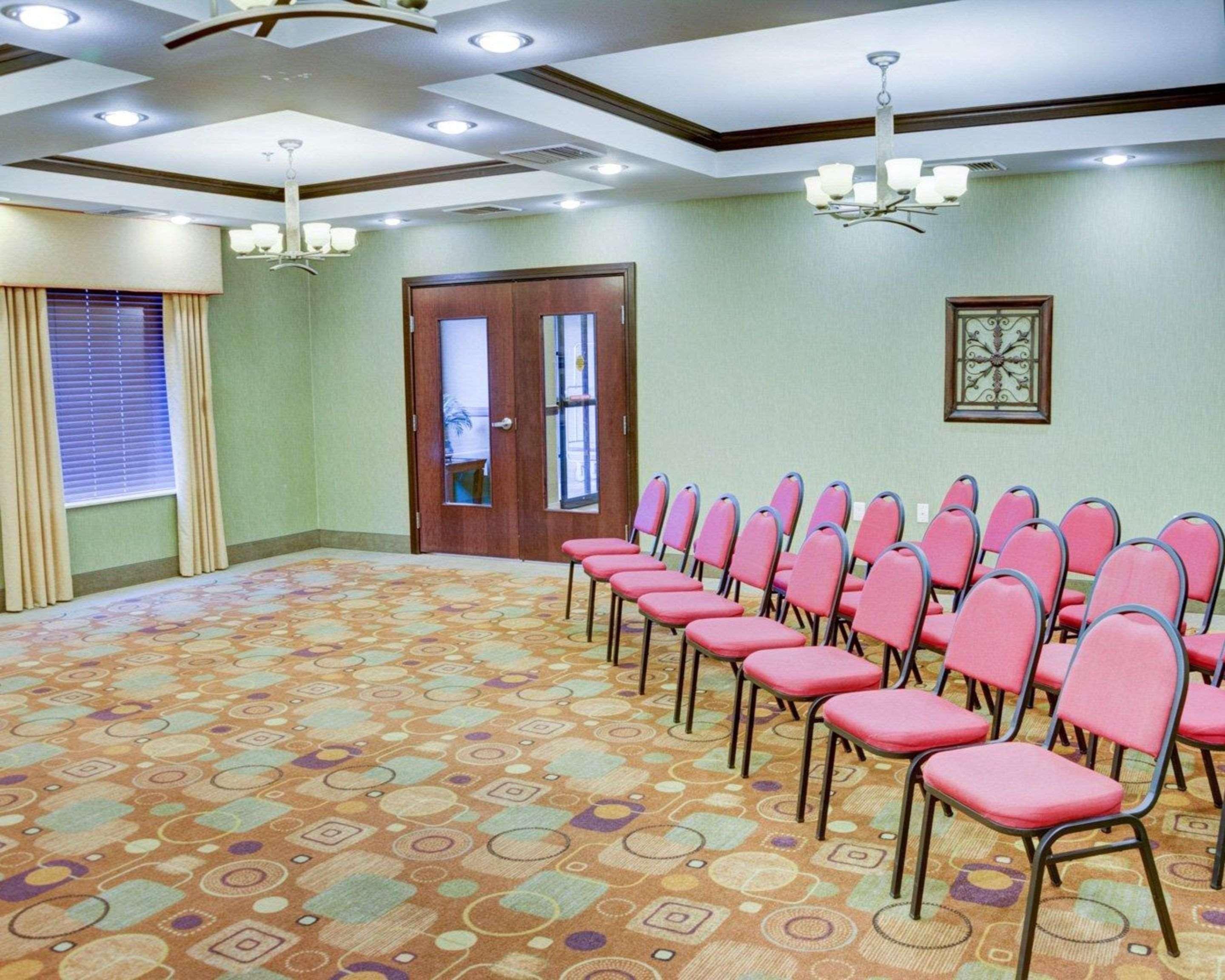 Comfort Inn & Suites Russellville I-40 Экстерьер фото