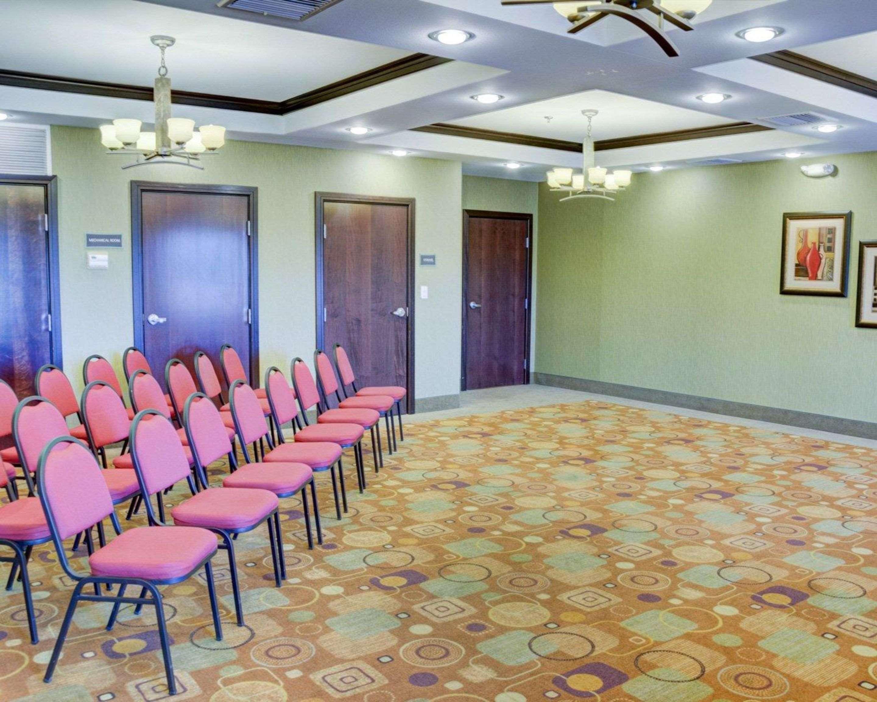 Comfort Inn & Suites Russellville I-40 Экстерьер фото
