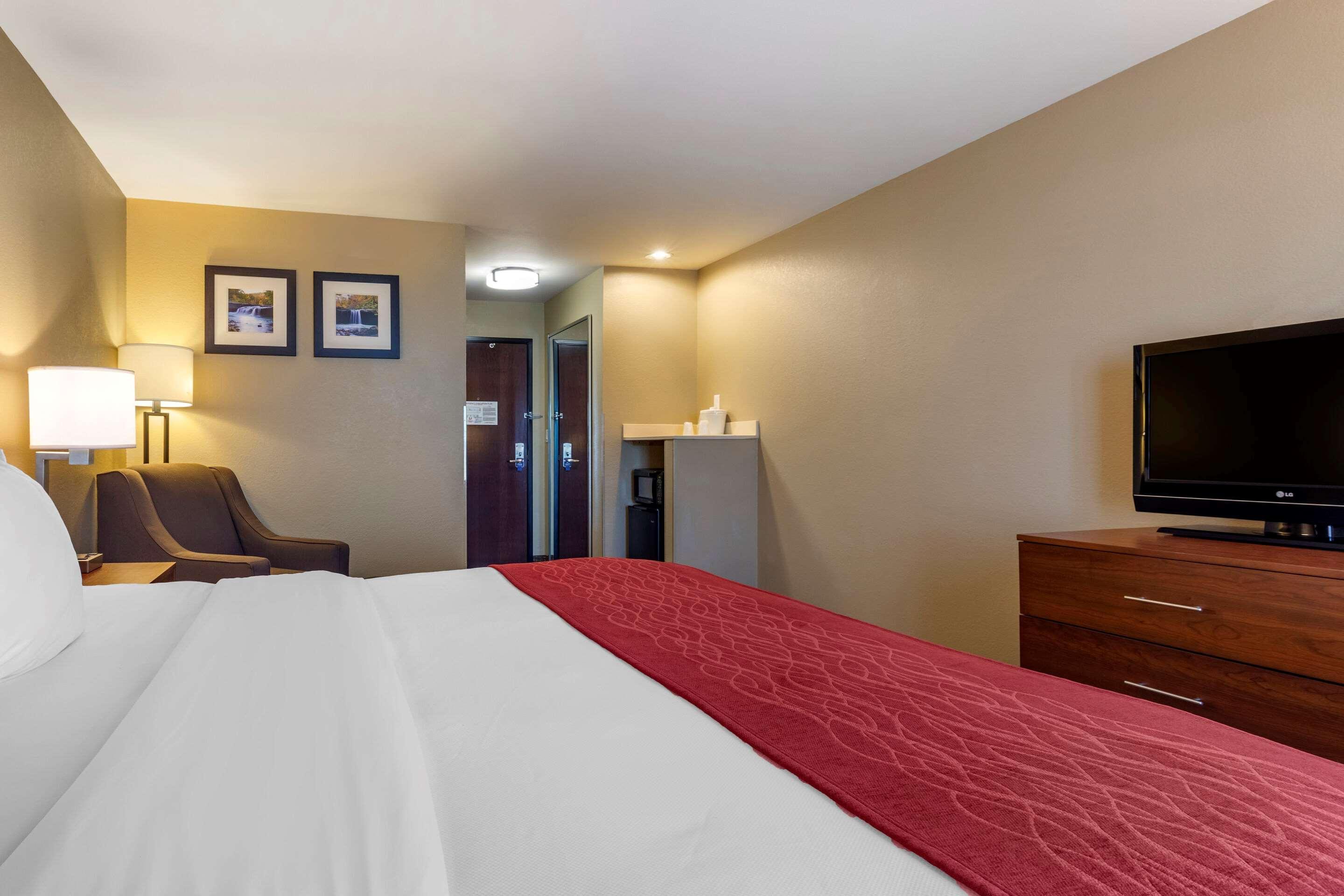 Comfort Inn & Suites Russellville I-40 Экстерьер фото